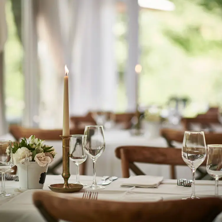 Hannover Living: Restaurant Teichhus gedeckter Tisch