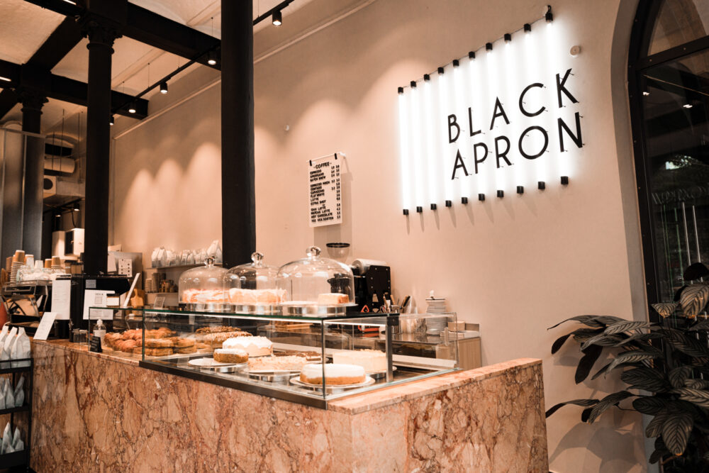 Black-Apron-e1640107193444