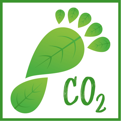 Grüner Fußabdruck aus Blättern mit der Aufschrift „CO₂“, Symbol für Klimafreundlichkeit.