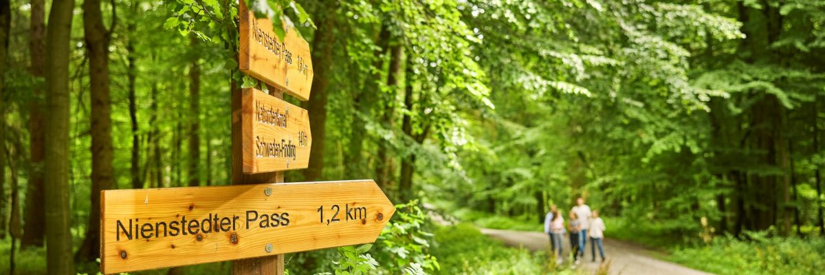 Wanderschild-Deister-c-Christian-Wyrwa Wanderschild-Deister-c-Christian-Wyrwa