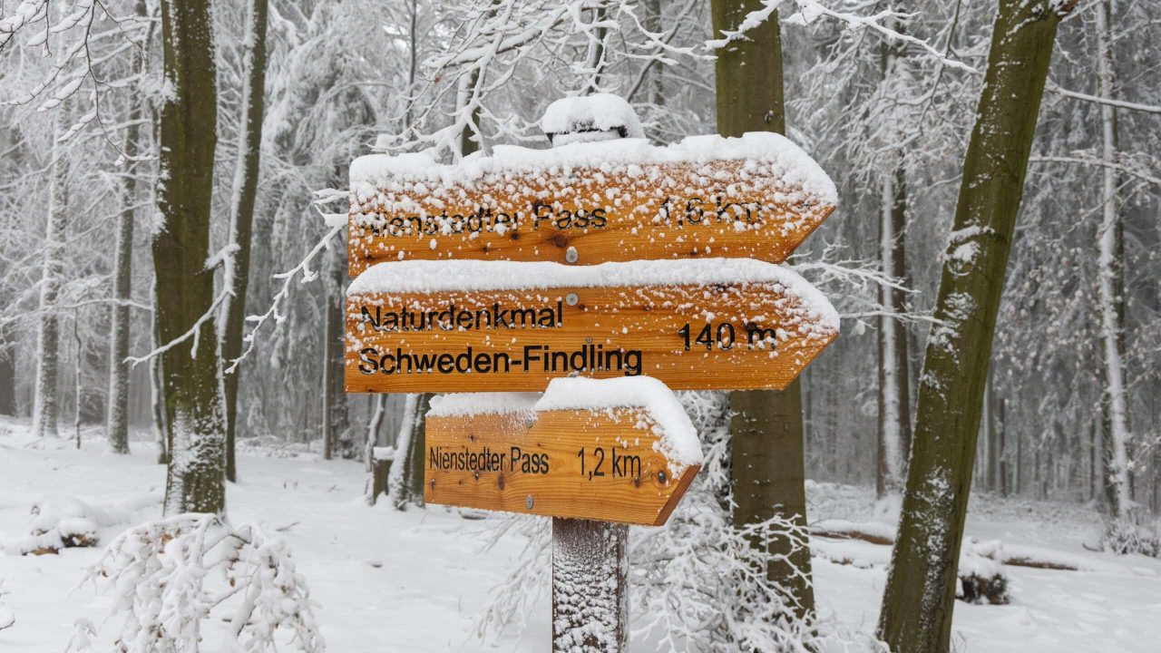 Hannover Living: Wanderschild mit Schnee